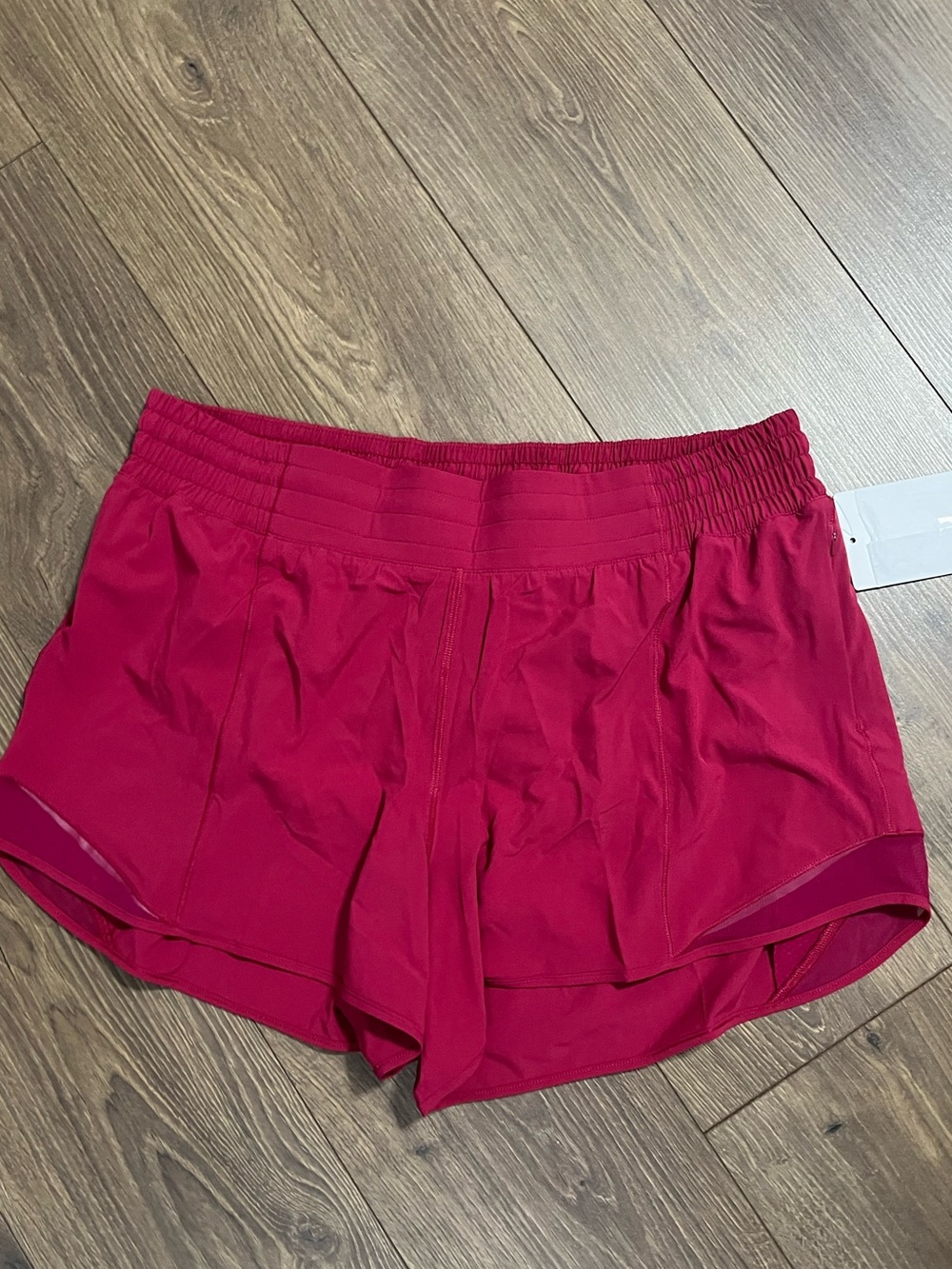 Lululemon Hotty Hot Shorts 4” NWT